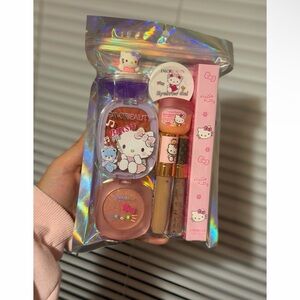 Hello Kitty x FavorBeauty Makeup Set - Pink & Gold Accents